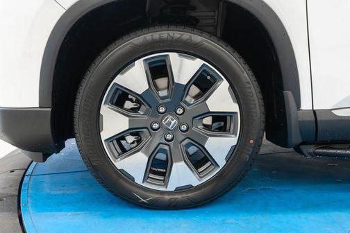 Platinum White Pearl 2026 Honda Pilot Elite