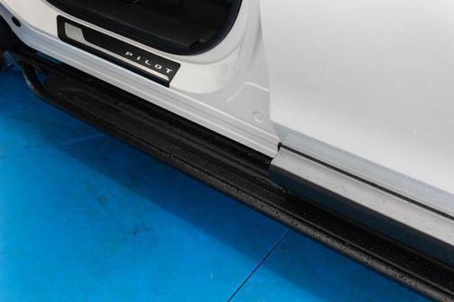 Platinum White Pearl 2026 Honda Pilot Elite