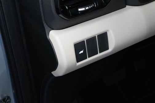 Solar Silver Metallic 2026 Honda Pilot Touring 8-Passenger