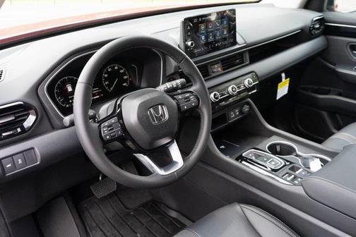 2025 Honda Pilot Touring 8-Passenger
