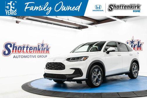 Platinum White Pearl 2026 Honda HR-V LX