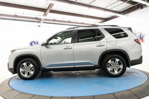 Solar Silver Metallic 2026 Honda Pilot EX-L