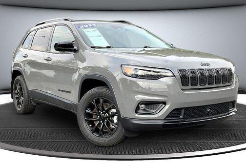 Sting-Gray Clearcoat 2023 Jeep Cherokee Altitude