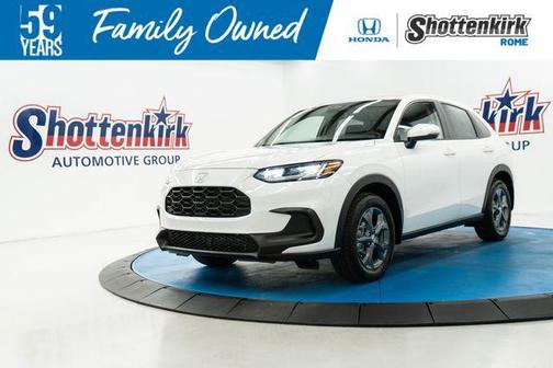 Platinum White Pearl 2026 Honda HR-V LX