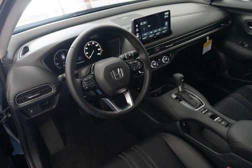 Crystal Black Pearl 2026 Honda HR-V EX-L