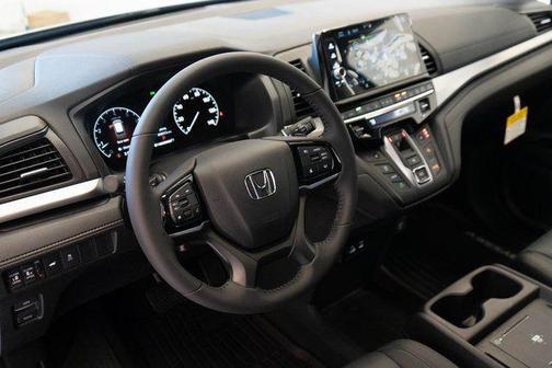 Crystal Black Pearl 2026 Honda Odyssey EX-L