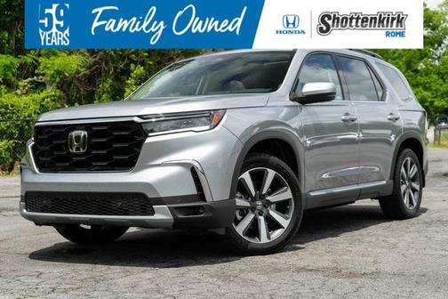 2025 Honda Pilot Touring 8-Passenger
