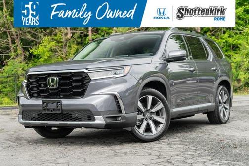 2025 Honda Pilot Touring 8-Passenger