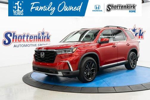 2025 Honda Pilot Touring 8-Passenger