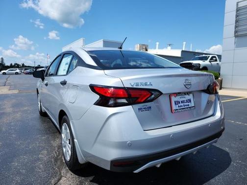 2025 Nissan Versa 1.6 S