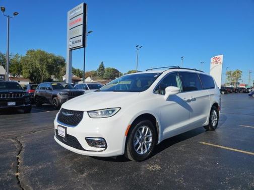 2022 Chrysler Pacifica Touring L