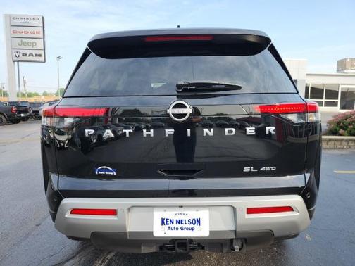 2025 Nissan Pathfinder SL 4WD