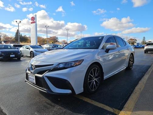 2022 Toyota Camry SE