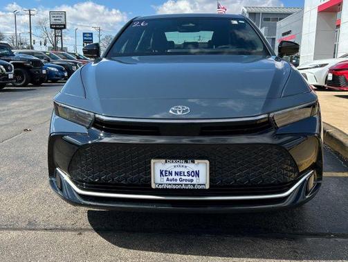 01l6 2026 Toyota Crown XLE