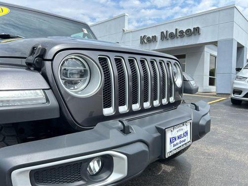 Granite Crystal Metallic Clearcoat 2020 Jeep Wrangler Unlimited Sahara