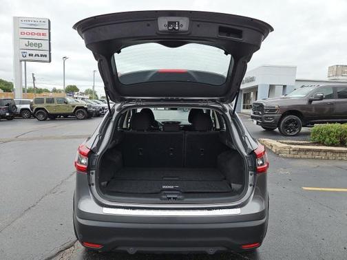 2022 Nissan Rogue Sport SV