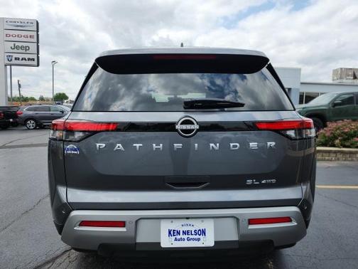 2025 Nissan Pathfinder SL 4WD
