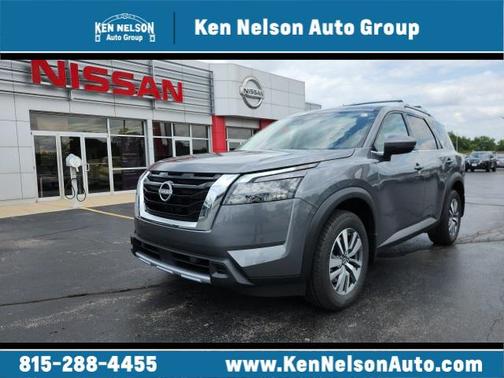 2025 Nissan Pathfinder SL 4WD