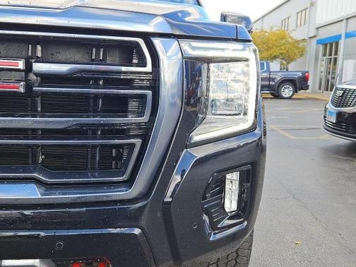 2022 GMC Yukon XL 4WD AT4