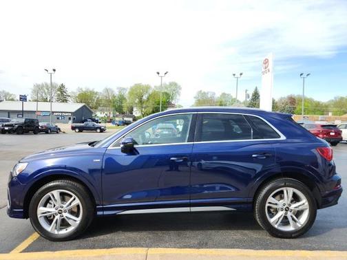 2024 Audi Q3 Premium 45 TFSI S line quattro Tiptronic