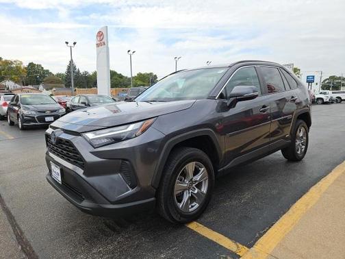 2022 Toyota RAV4 Hybrid XLE