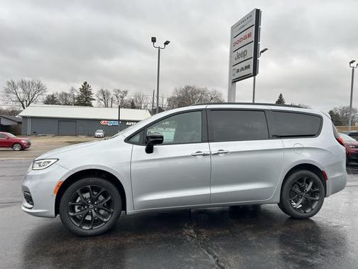 2026 Chrysler Pacifica Limited