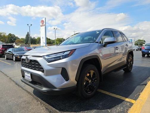 2025 Toyota RAV4 Hybrid LE