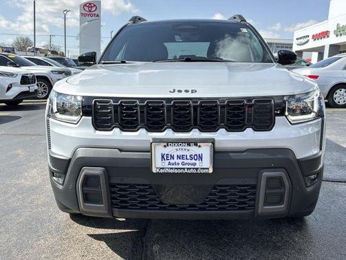 silver zynith clearcoat 2026 Jeep Cherokee Overland