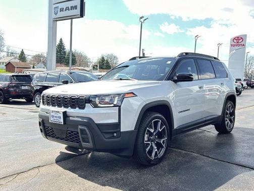 silver zynith clearcoat 2026 Jeep Cherokee Overland
