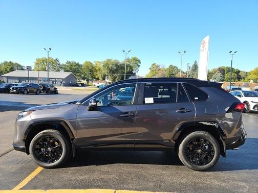 2025 Toyota RAV4 Hybrid SE