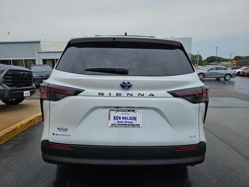 2025 Toyota Sienna XLE 7 Passenger