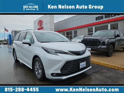 2025 Toyota Sienna XLE 7 Passenger