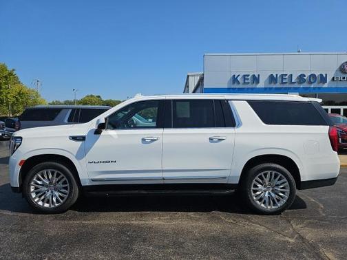 2023 GMC Yukon XL SLT