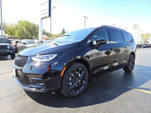 2026 Chrysler Pacifica Limited
