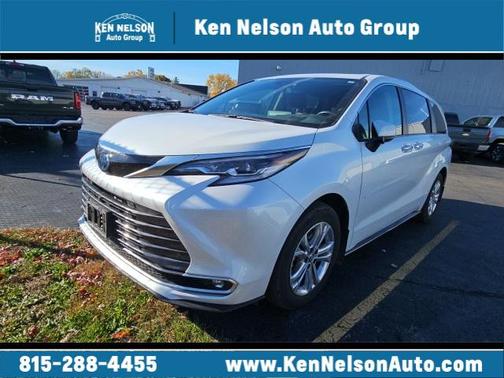 2023 Toyota Sienna Platinum 7 Passenger