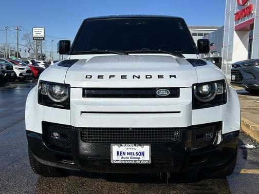 2022 Land Rover Defender V8