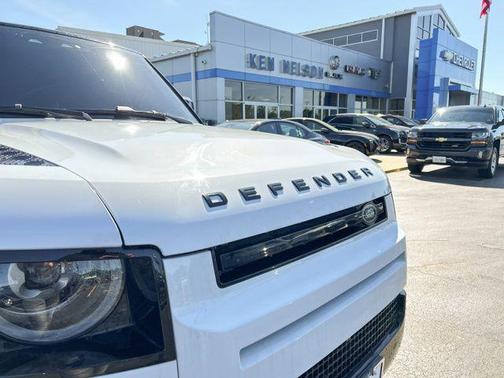 Fuji White 2022 Land Rover Defender V8