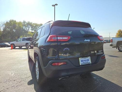 2016 Jeep Cherokee Sport