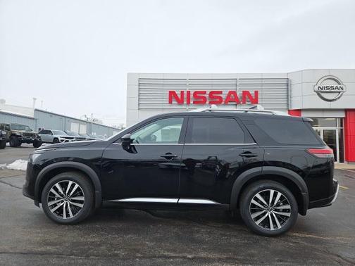 2025 Nissan Pathfinder Platinum 4WD