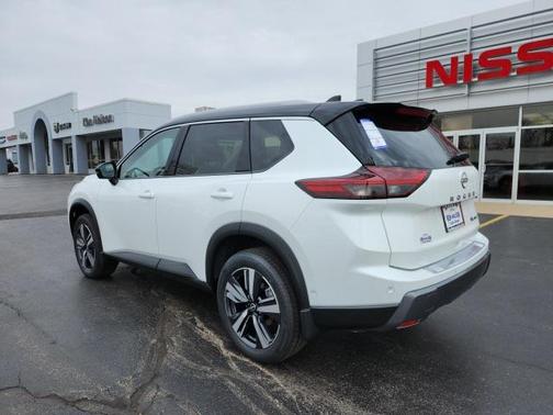 2025 Nissan Rogue SL