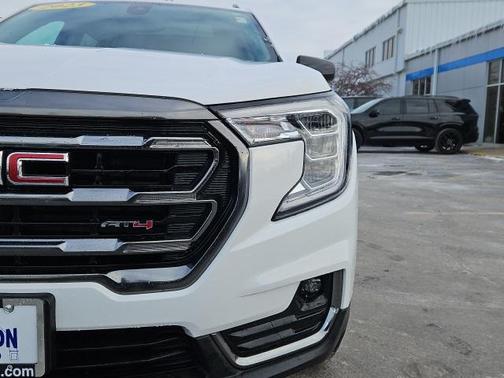 2023 GMC Terrain AWD AT4