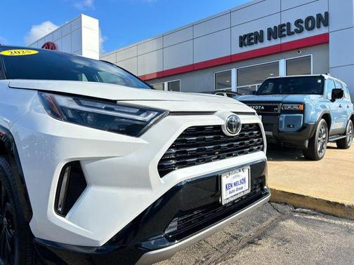 2025 Toyota RAV4 Hybrid SE