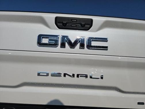 2025 GMC Sierra 2500 Denali Ultimate