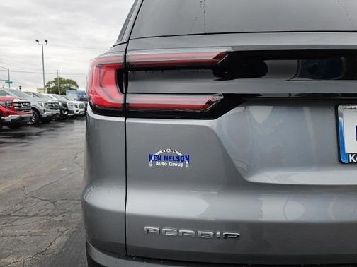 2026 GMC Acadia AWD AT4