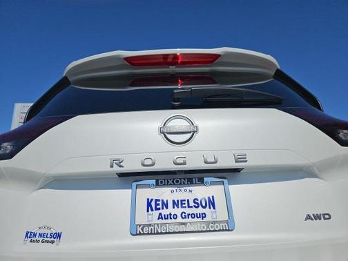 2026 Nissan Rogue SV