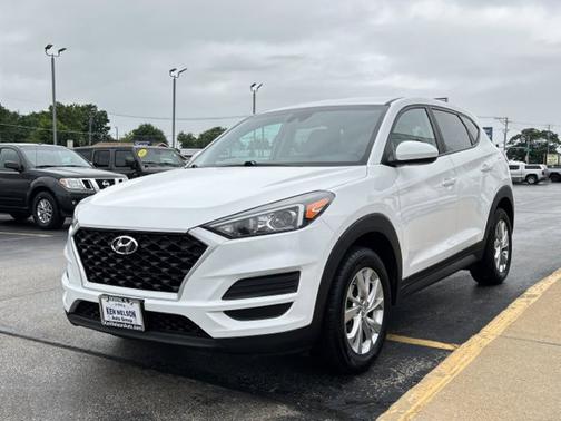White Cream 2021 Hyundai TUCSON SE
