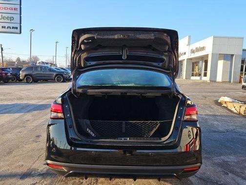 2024 Nissan Versa 1.6 SV