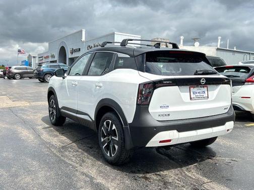 Aspen White/Super Black 2026 Nissan Kicks SV