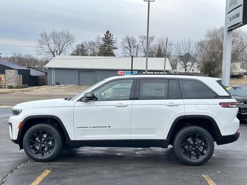 2026 Jeep Grand Cherokee Altitude