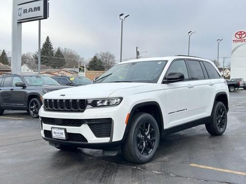 2026 Jeep Grand Cherokee Altitude